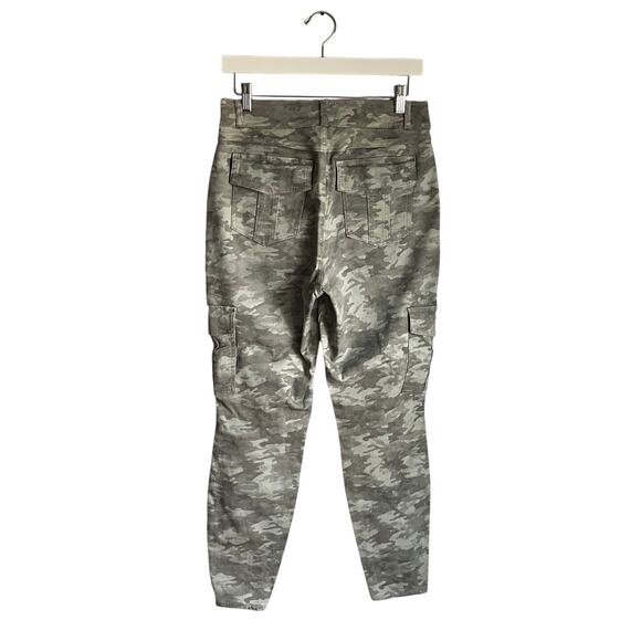 SPANX Camo Pull on Pants Joggers Green size Large Utility Stretch Ankle Cargo - Picture 2 of 4